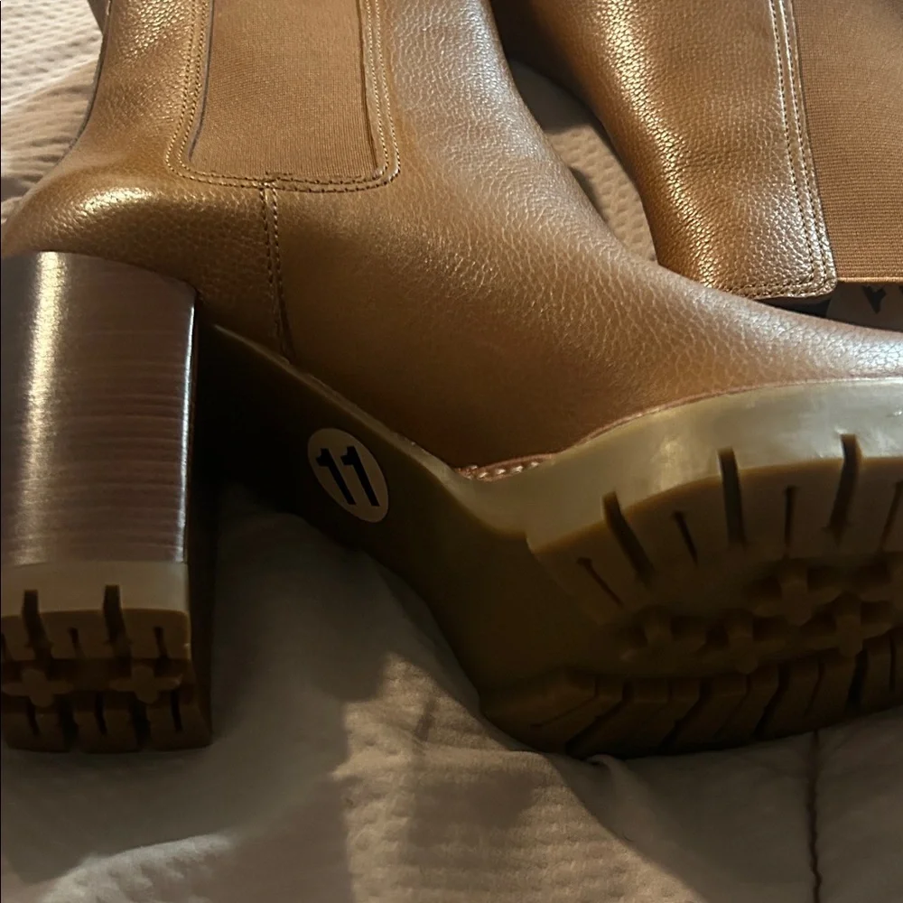 Tory Burch new without